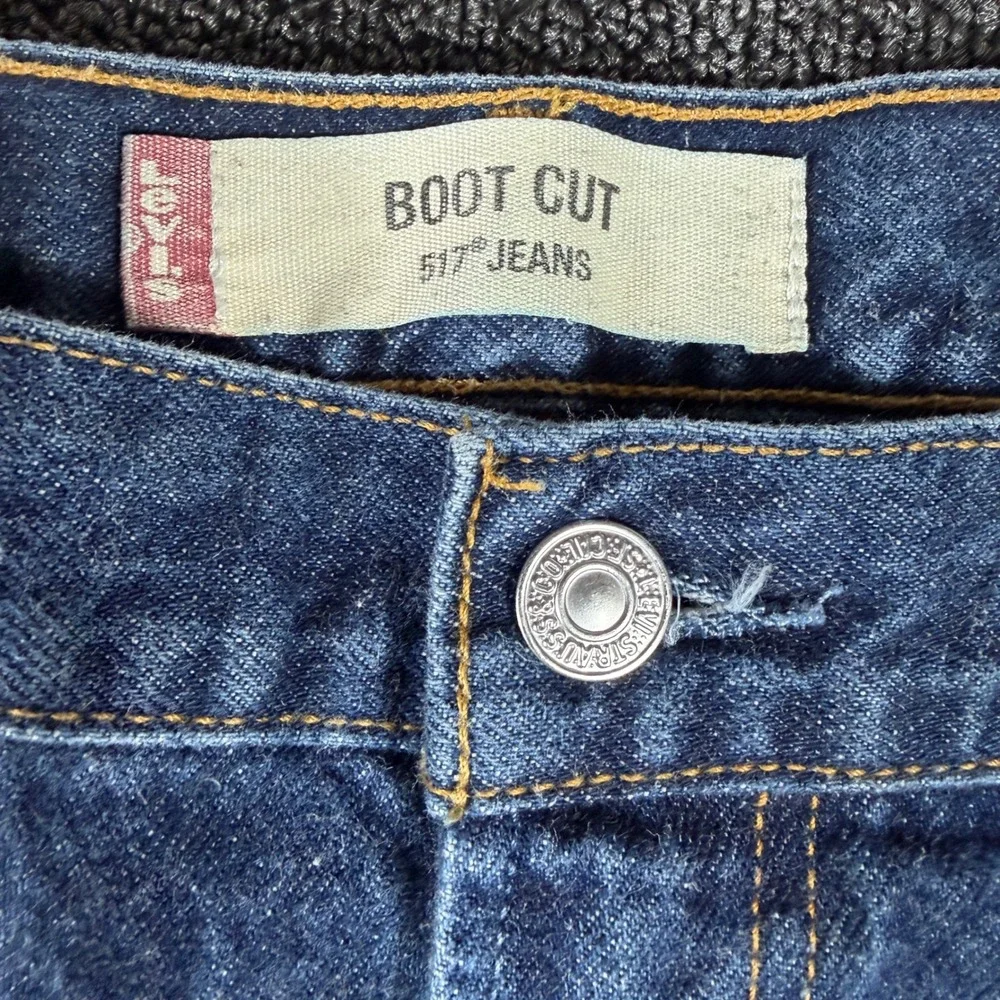 Vintage Levi's 517 Bootcut Denim Jeans Medium Wash Size 40x30 Western 2000s Y2K
